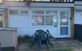 218 - 2 Bed Chalet, Belle Aire, Beach Road, Hemsby, Nr29